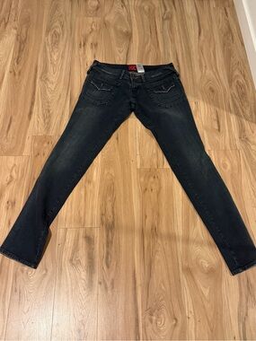 Levi's Women's Dark Wash Black Jeans